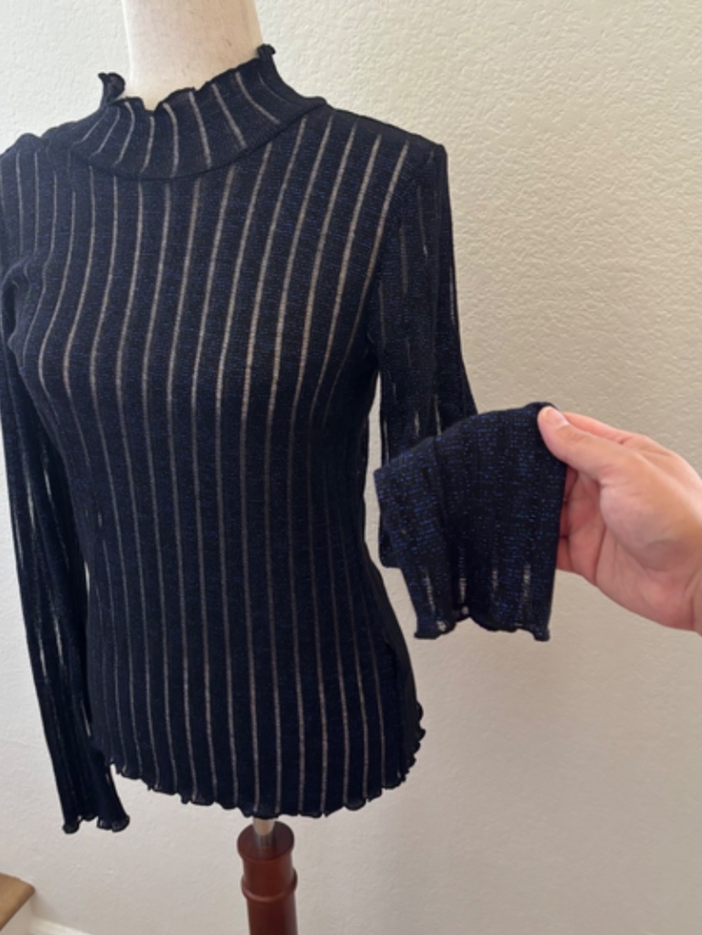 Anthropologie Pilcro midnight blue metallic lattice mockneck top size Small EUC - Picture 6 of 11